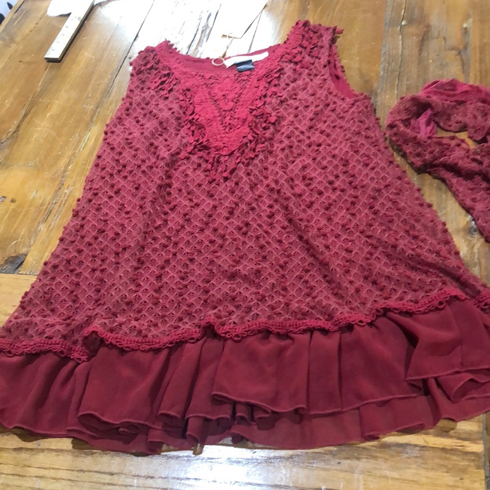 Ladies large sleeveless blouse with scarf NWT